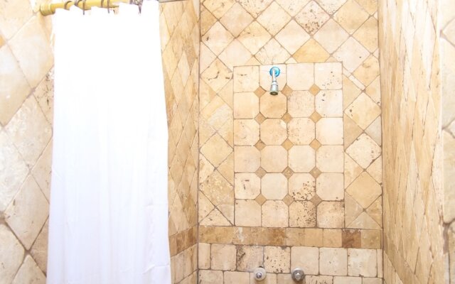 West End Dive Resort