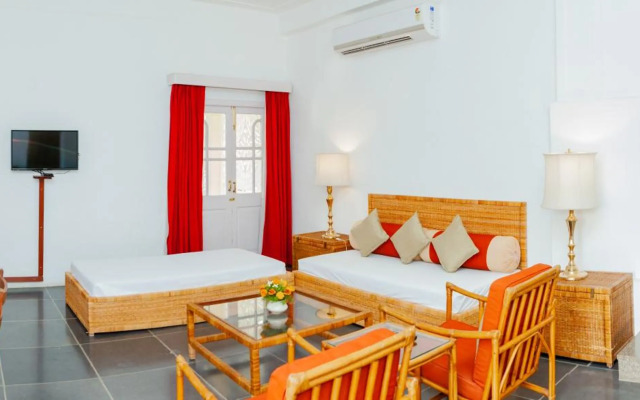 Shikarbadi Hotel