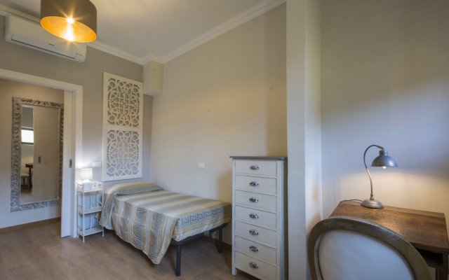 Iris Apartments by Mmega