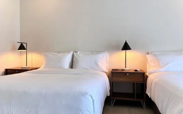 Morros Zoe by Wynwood House