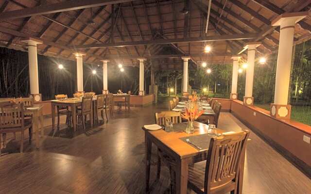 Palmgrove Lake Resort