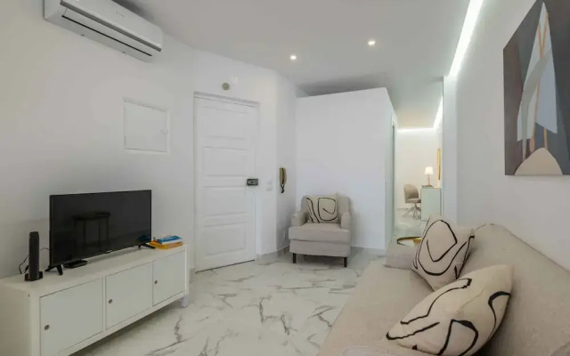 Baleeira Sea View Studio