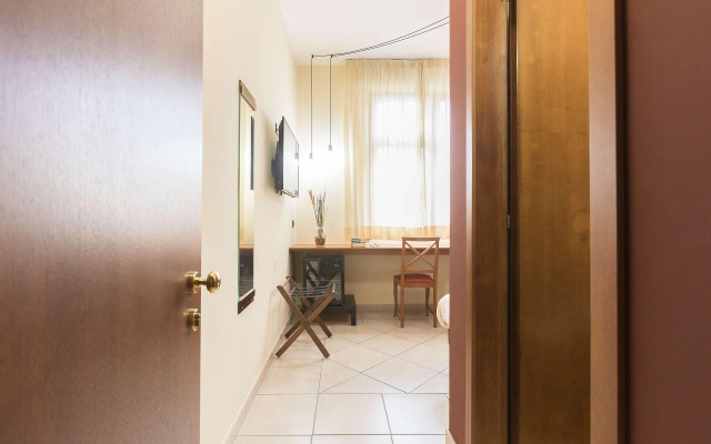 Hotel La Baia - Image 5