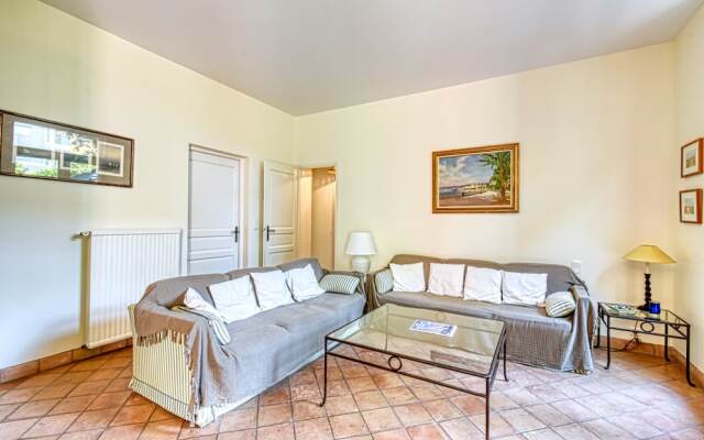 Beautiful Air-conditioned House 5 Minutes From the Croisette and Beaches