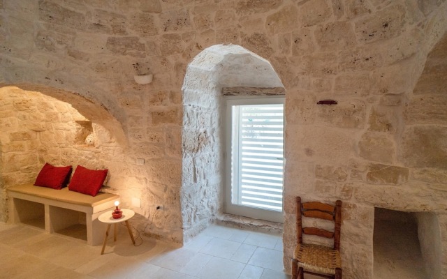 3195 Trullo Starbax by Perle di Puglia