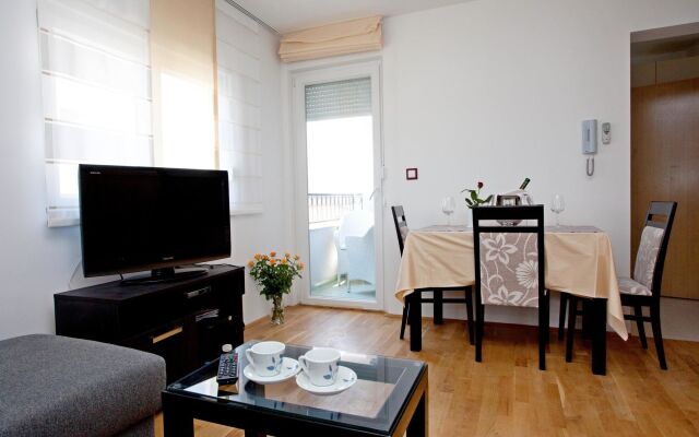 Apartments Summer Residence Maja