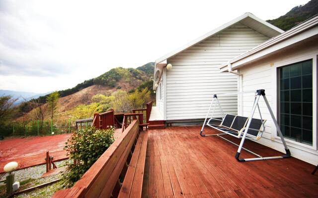 Jiri Hadong Greennarae Pension