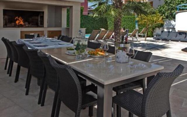 Apartments Villa Pina