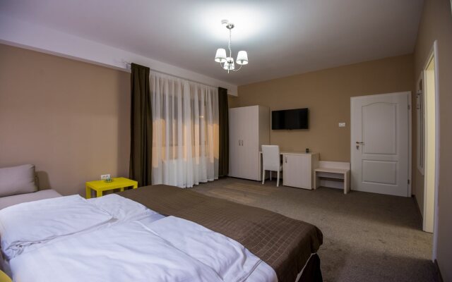 Pensiunea Holiday Villa