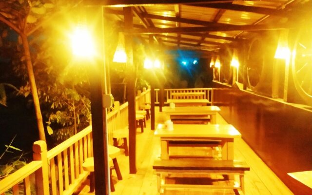Dream House Guest House & Restaurant