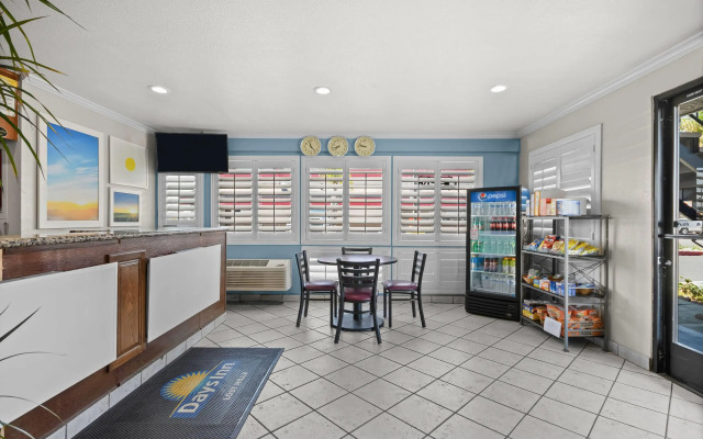 Days Inn by Wyndham Lost Hills
