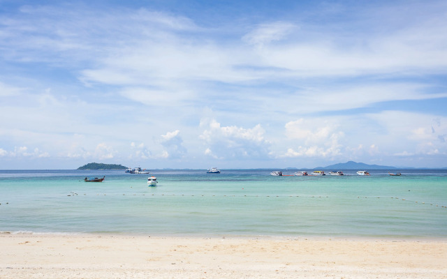 P. P. Erawan Palms Resort