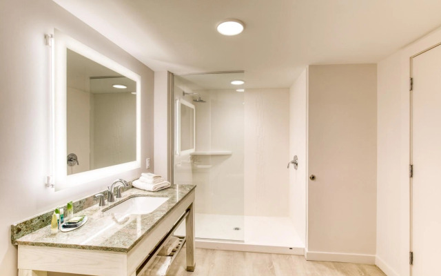 Daytona Grande Oceanfront Resort