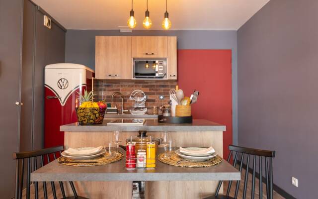 Zourite Factory - Apt design & calme