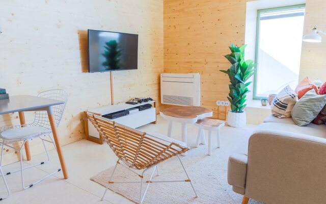 Mac003 · Macario Wood Apartment // Netflix