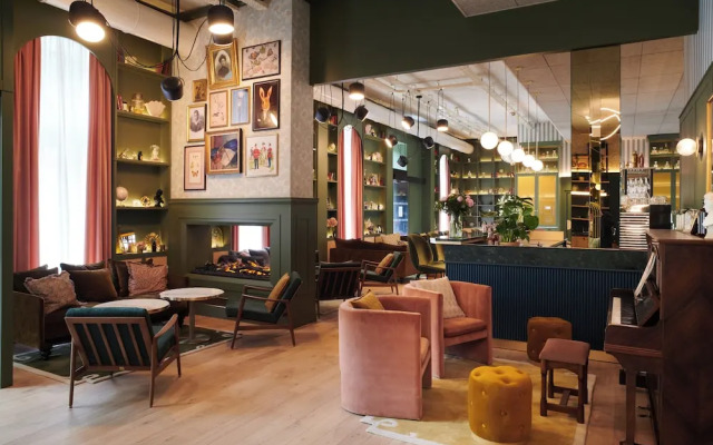 Square Lodge Hotel La Roche Sur Yon - Handwritten Collection