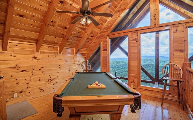 Majestic Mountain View by Heritage Cabin Rentals