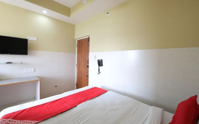 Varadashree Comforts By OYO Rooms