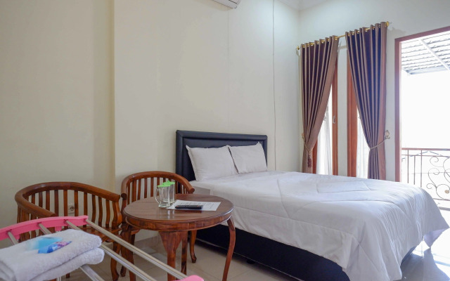 Ratmono House Syariah Yogya RedPartner