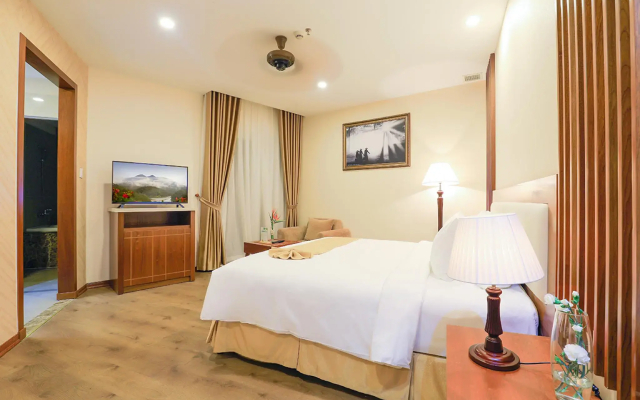 Ladalat Hotel