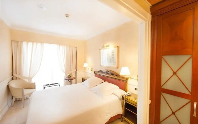 Apartamentos Guadalpin Boutique