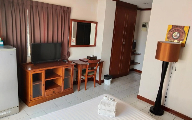 Inn House Hotel