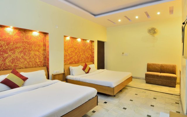 Hotel Roopa International