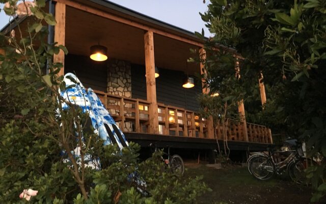 Hotel 381