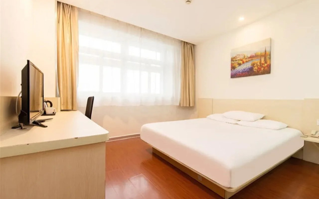 Hanting Hotel Kunming North Railway Station Metro Station