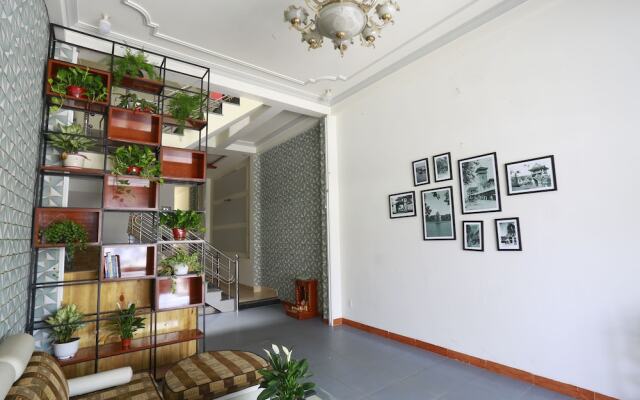 Santi Homestay DaNang