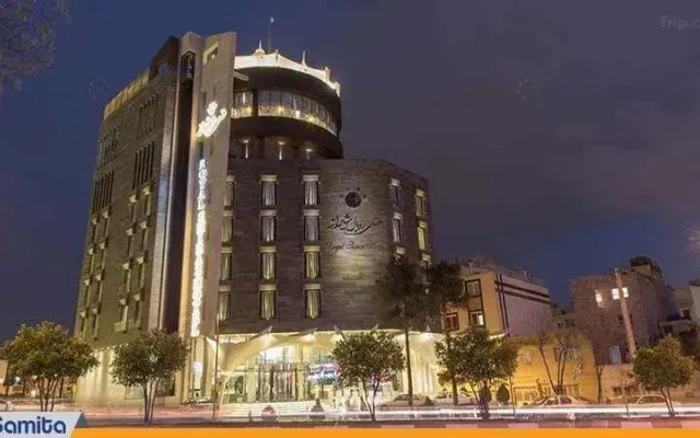 Royal Shiraz Hotel