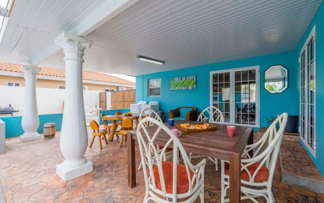 2br2ba Home w Private Pool Close 2 Beach BBQ