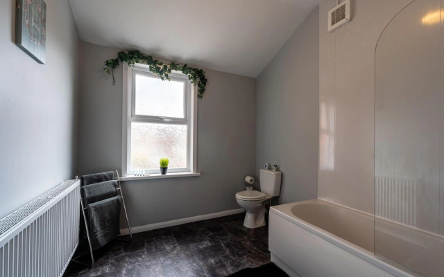 Serene Glam Lodge By Jesouth