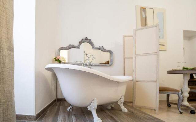 Corte Pietrantica - Charming Rooms & Suites