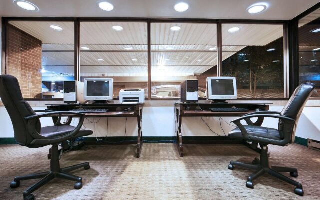 Magnuson Grand Columbus North