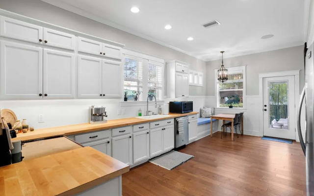 Sunset Bungalow With Hot Tub - 6ppl