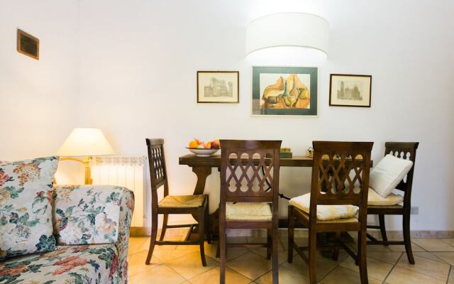 Luxurious Farmhouse in Grosseto With Jacuzzi