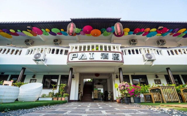 Pai Residence Chiangmai Gate