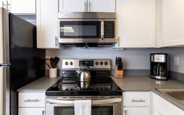 Abode Vue at 3rd 1-bedroom Loft-style Suite