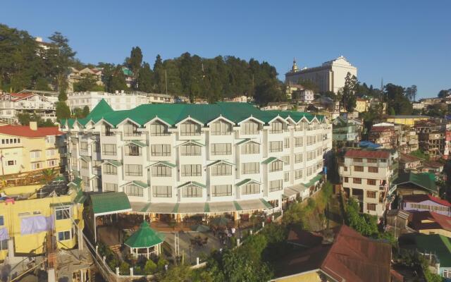 Crescent Resort