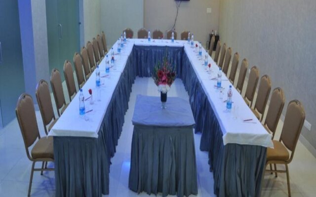 Sanshui Sunshine Holiday Hotel