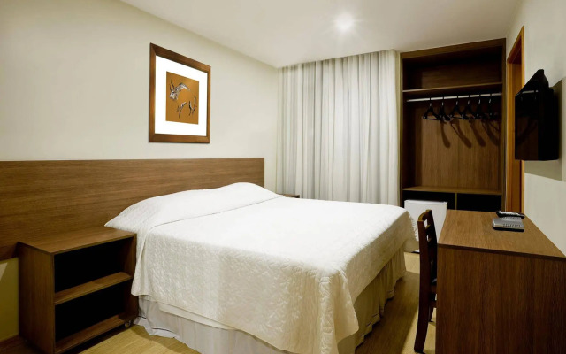 Vida Plaza Hotel