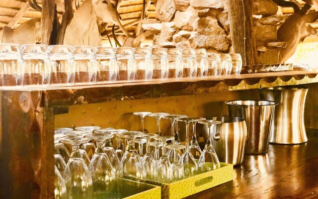 Toro River Lodges Big 5 Exclusive Safari