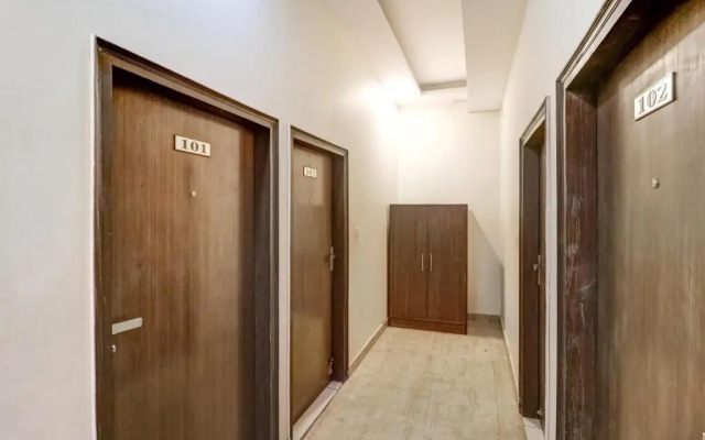 Hotel 555 by OYO Rooms