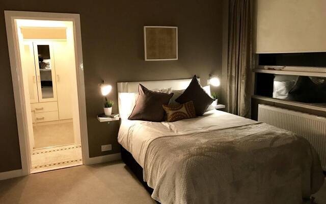 The Mount Rooms