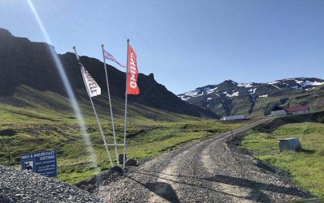 Kirkjufell Guesthouse and Apartments