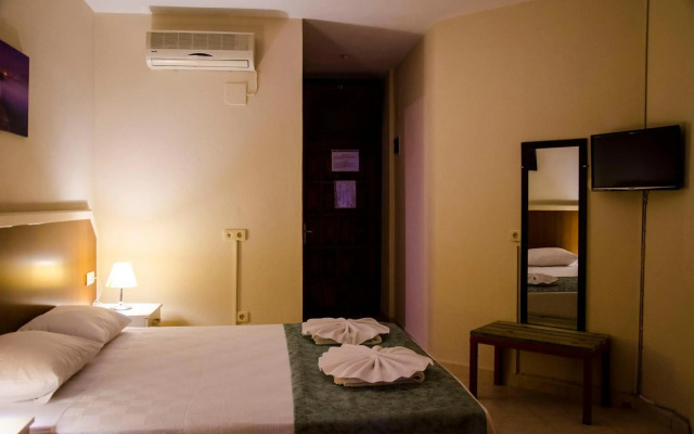 Yaprak Hotel