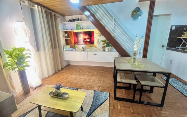Bloomstone Urban Chill Cabin