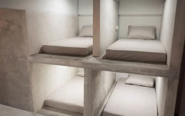 Bed Max Hostel