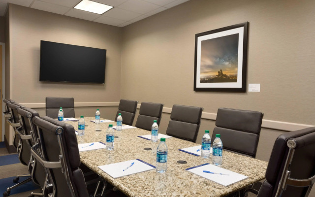 Comfort Inn & Suites Presidential - Downtown Little Rock